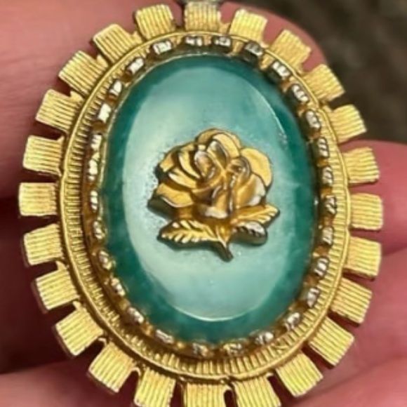 Accessories - Vintage Vantage Watch Pendant Gold Tone Setting Rose Blue Green Facet Glass